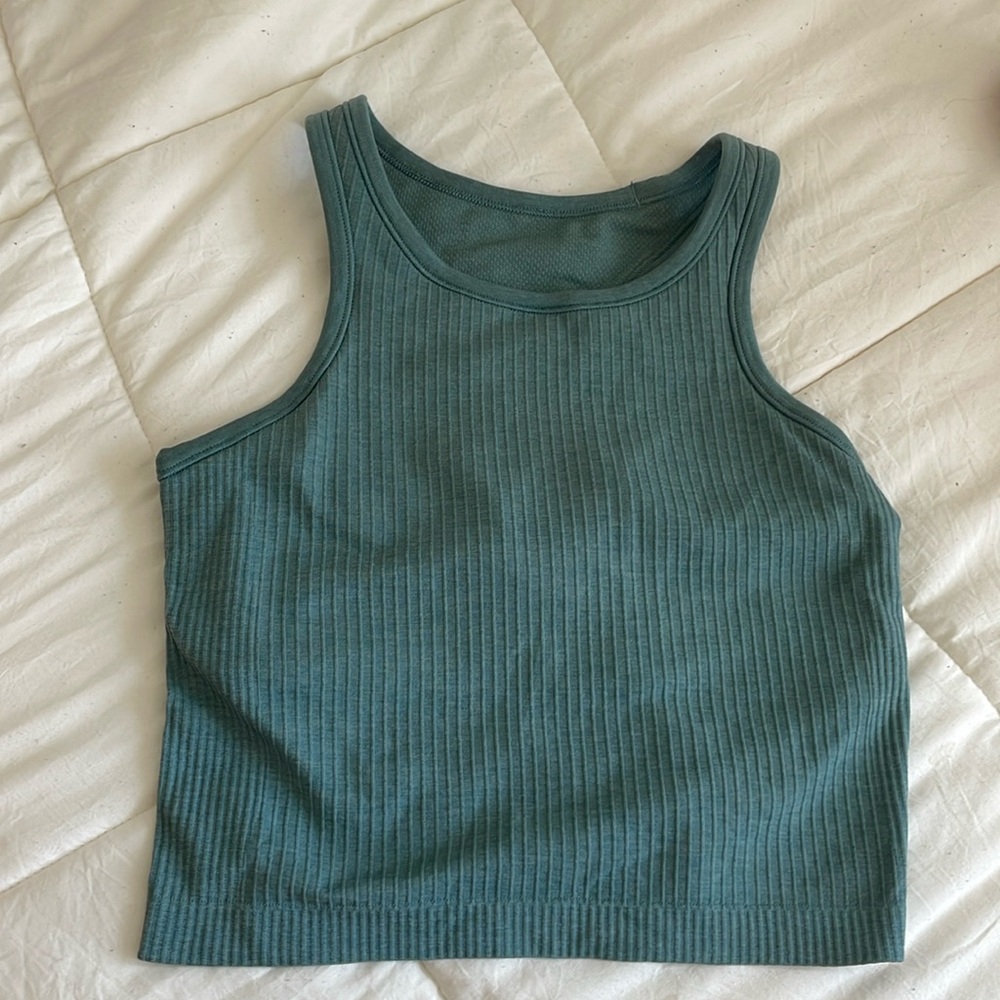 Lululemon ebb to street tank